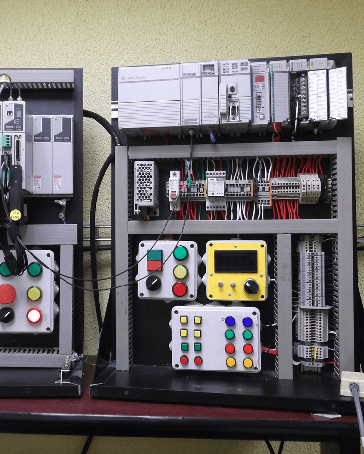 CONSULTANCY / DESIGN OF INDUSTRIAL AUTOMATION SYSTEMS. (I.E. : PLC & PC BASE)